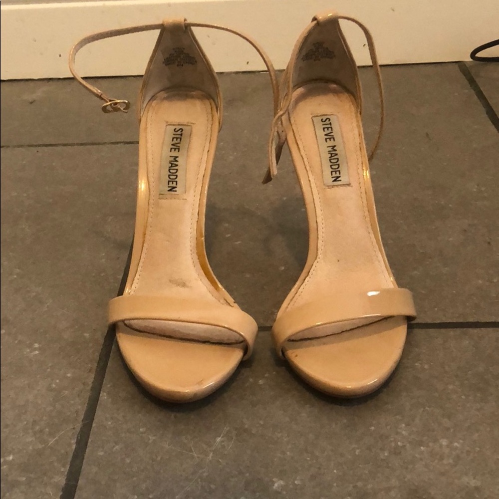 Steve Madden size 6.5 nude heels
